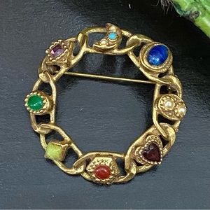 Vintage Unsigned Goldette Victorian Revival Cabochon Wreath Brooch